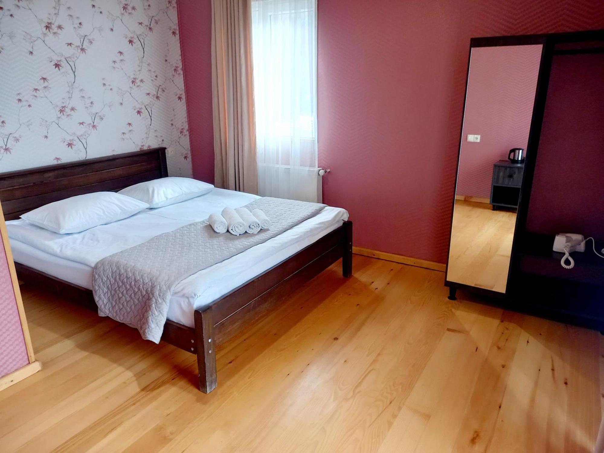 Stop House Местія Екстер'єр фото